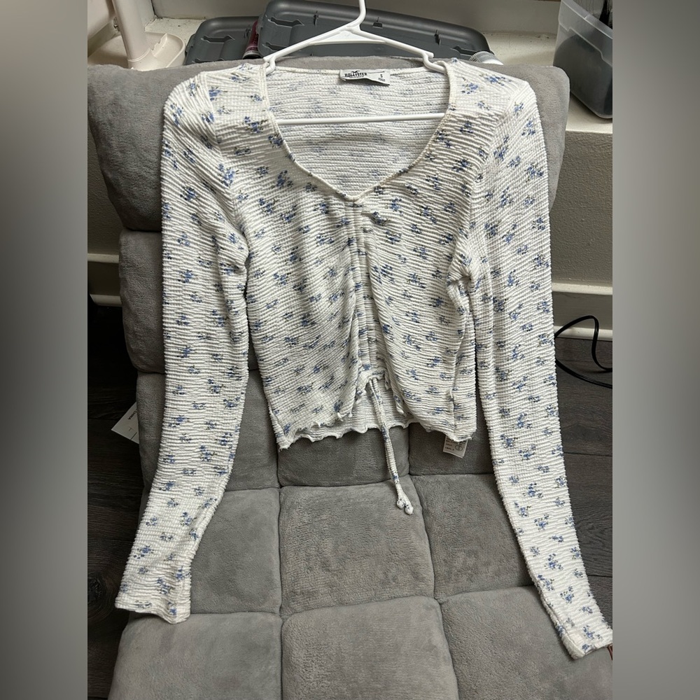 Hollister crop top